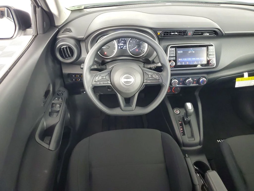 2025 Nissan KICKS PLAY Base - Photo 14