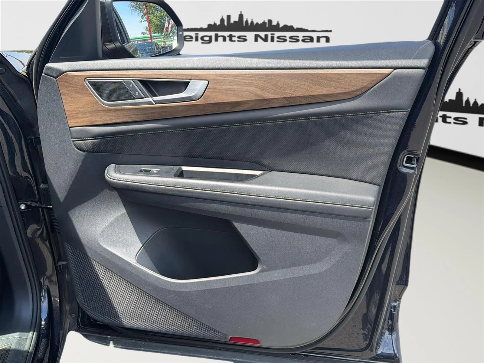 2025 Volkswagen Atlas SE w/Tech - Photo 34