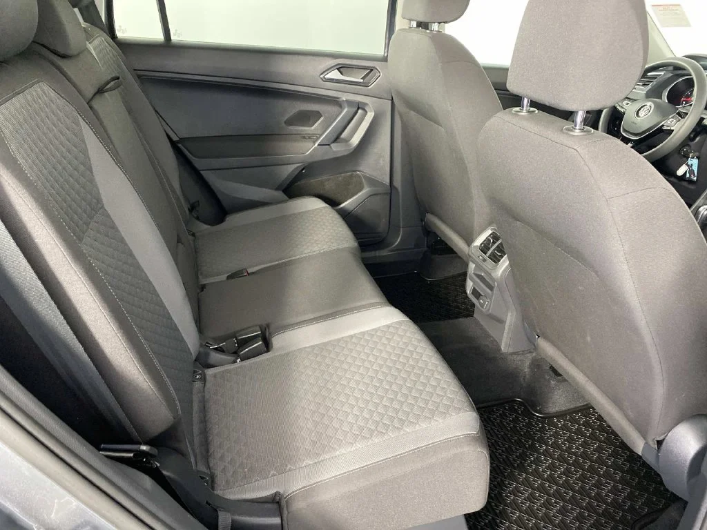 Used 2018 Platinum Gray Metallic Volkswagen 2.0T S image 12