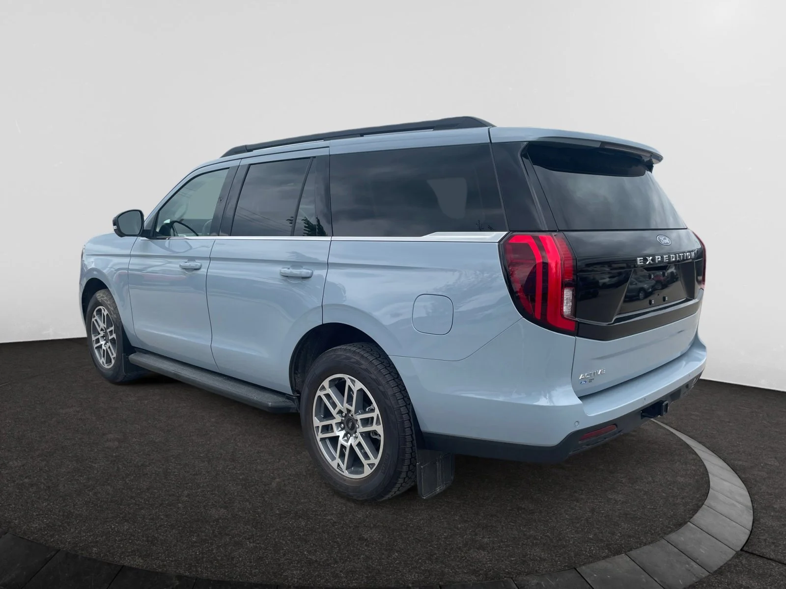 New 2026 Glacier Grey Metallic Tri-Coat Ford Active image 3