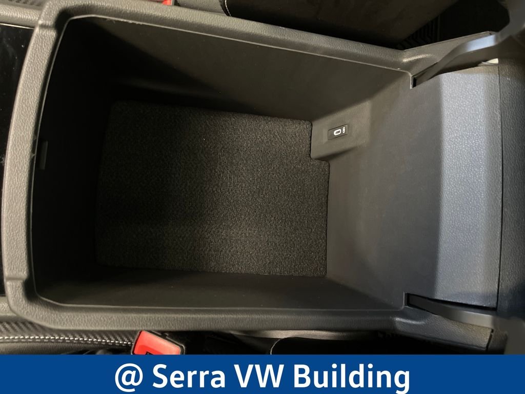Used 2023 Pure White Volkswagen 3.6L V6 SE w/Technology image 28