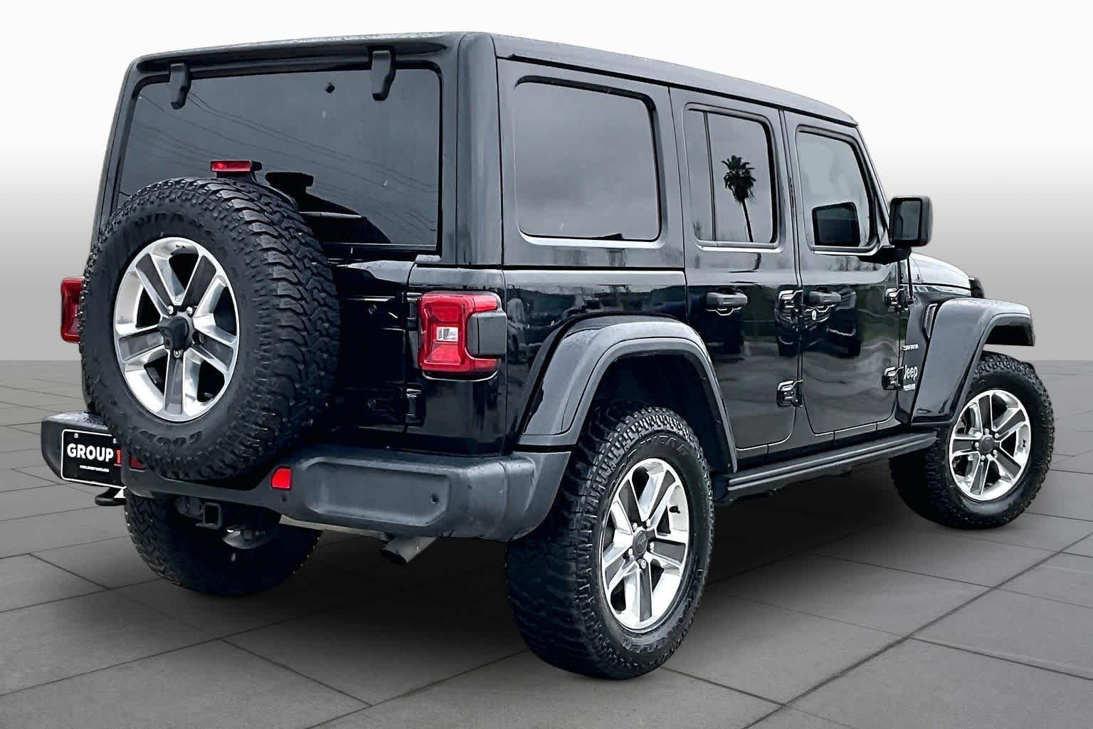 Used 2020 Black Clearcoat Jeep Sahara image 13