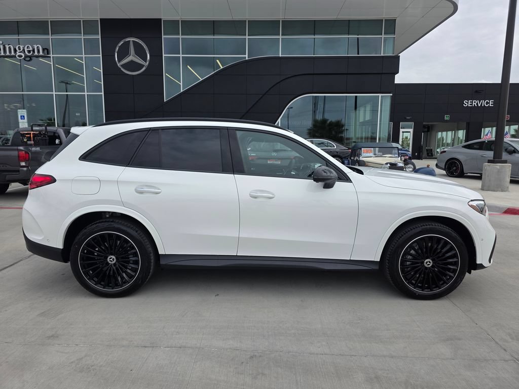 New 2026 Polar White Mercedes-Benz GLC 300 image 35