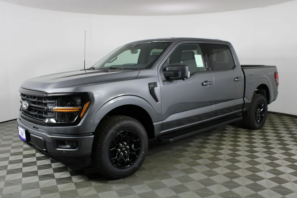 New 2026 Carbonized Gray Metallic Ford XLT image 3