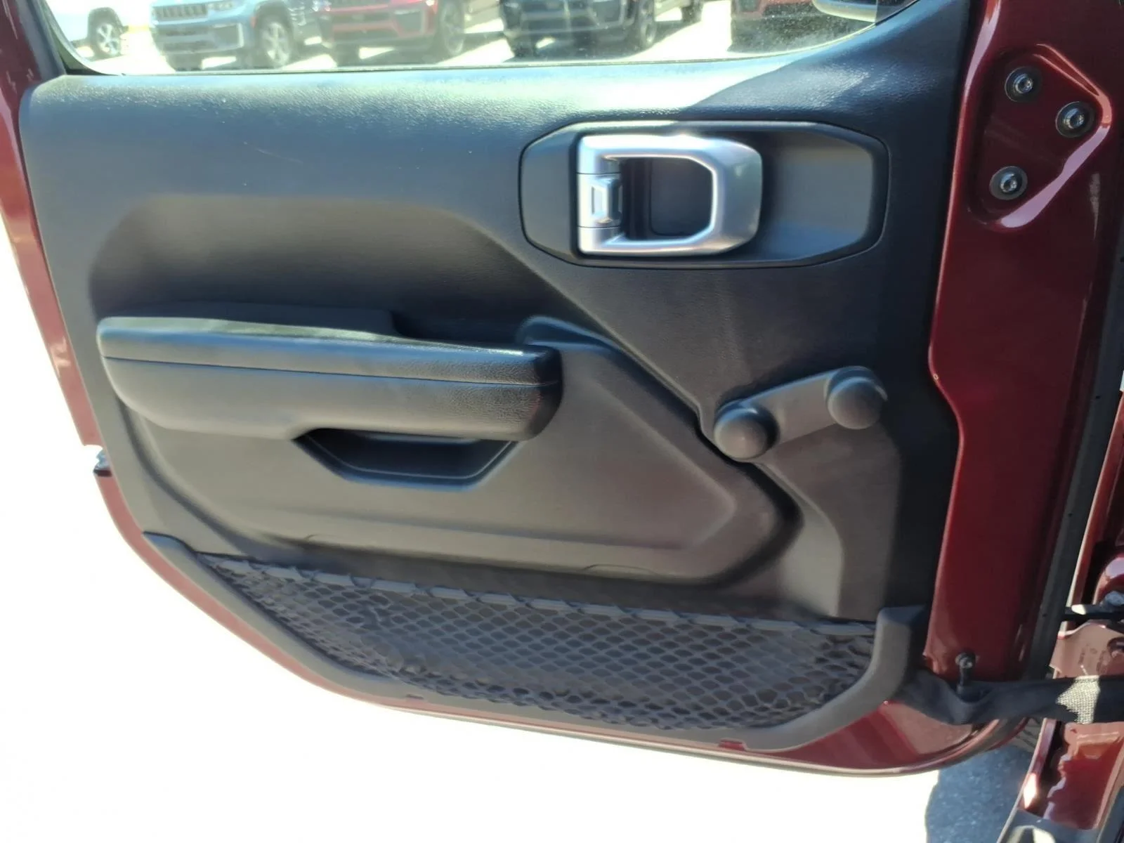 Used 2022 Snazzberry Pearlcoat Jeep Sport image 27