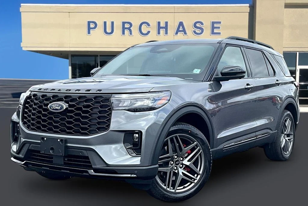 New 2026 Carbonized Gray Metallic Ford ST-Line image 2