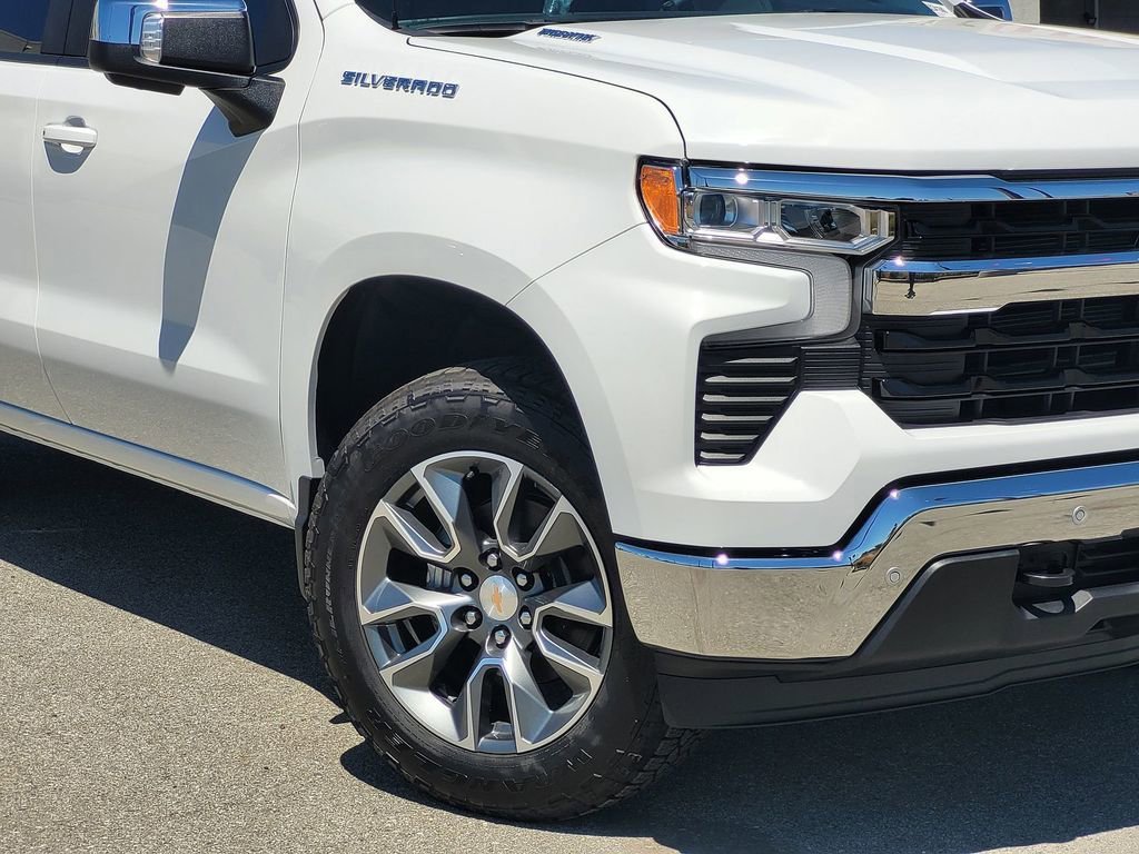 2025 Chevrolet Silverado 1500 LT - Photo 6