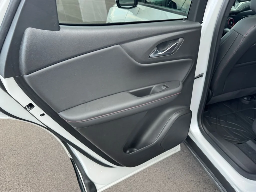 Used 2025 Beige Chevrolet RS image 17