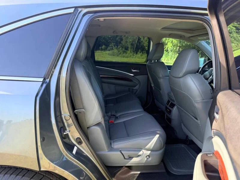 Used 2016 Gray Acura w/Tech w/AcuraWatch 4dr SUV w/Technology and AcuraWatch Plus Package image 15