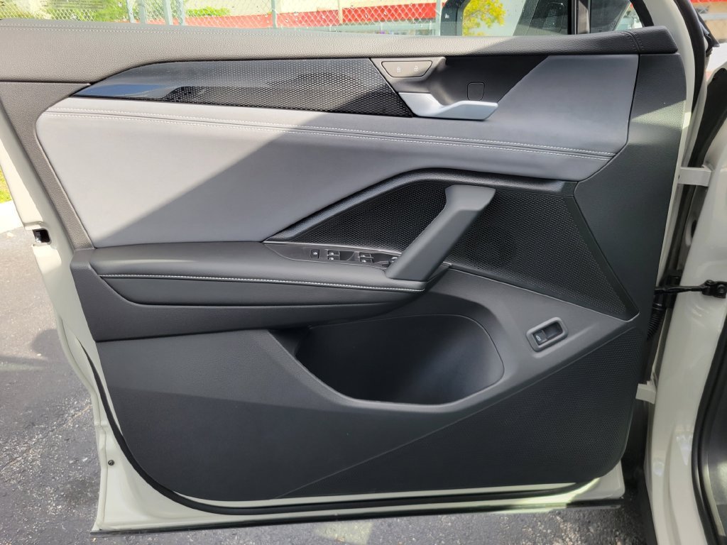 New 2026 Beige/tan Volkswagen SE R-Line Black image 10