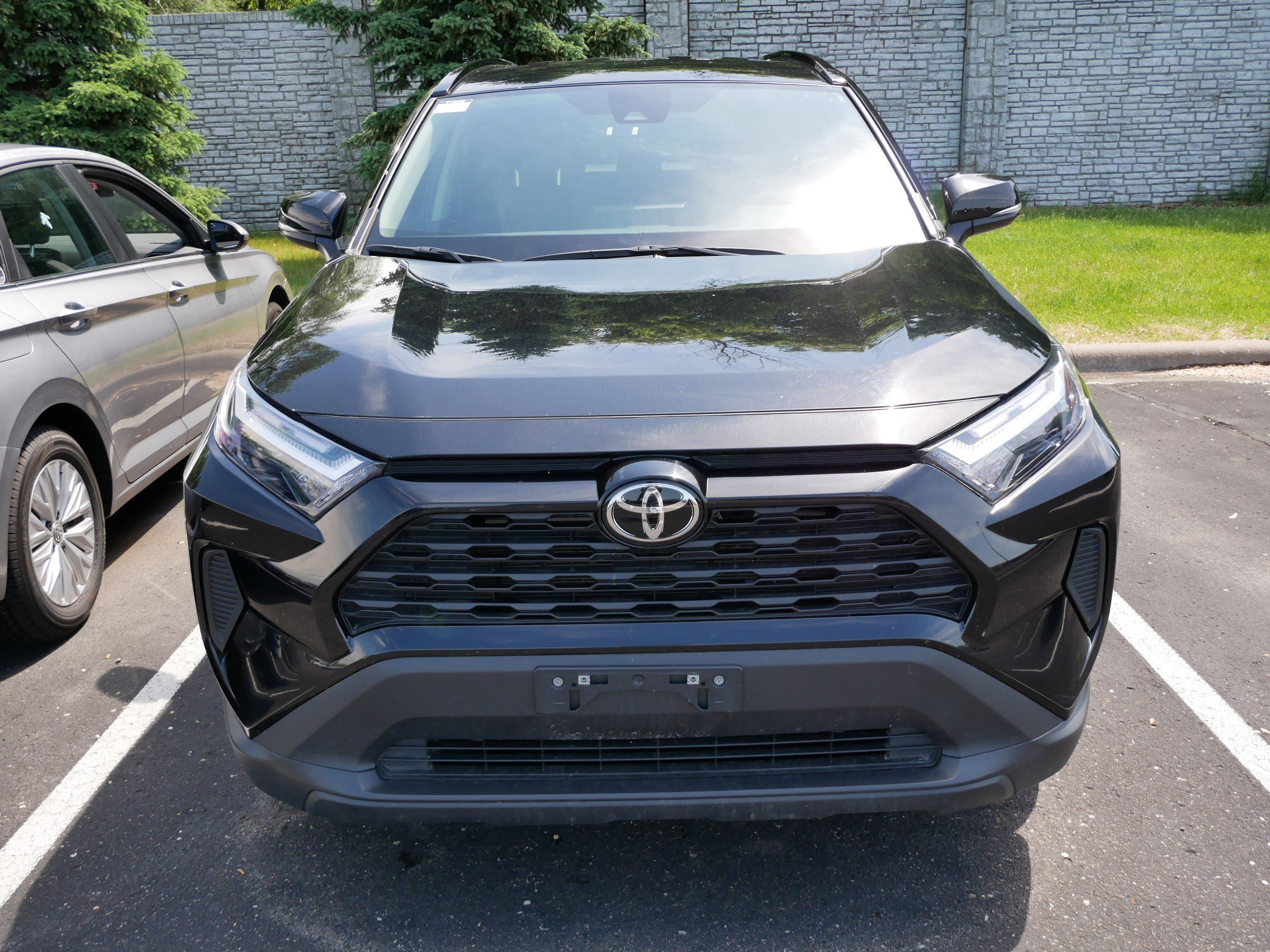 Certified 2025 Toyota RAV4 XLE with VIN 2T3P1RFV2SC532305 for sale in Brooklyn Center, Minnesota
