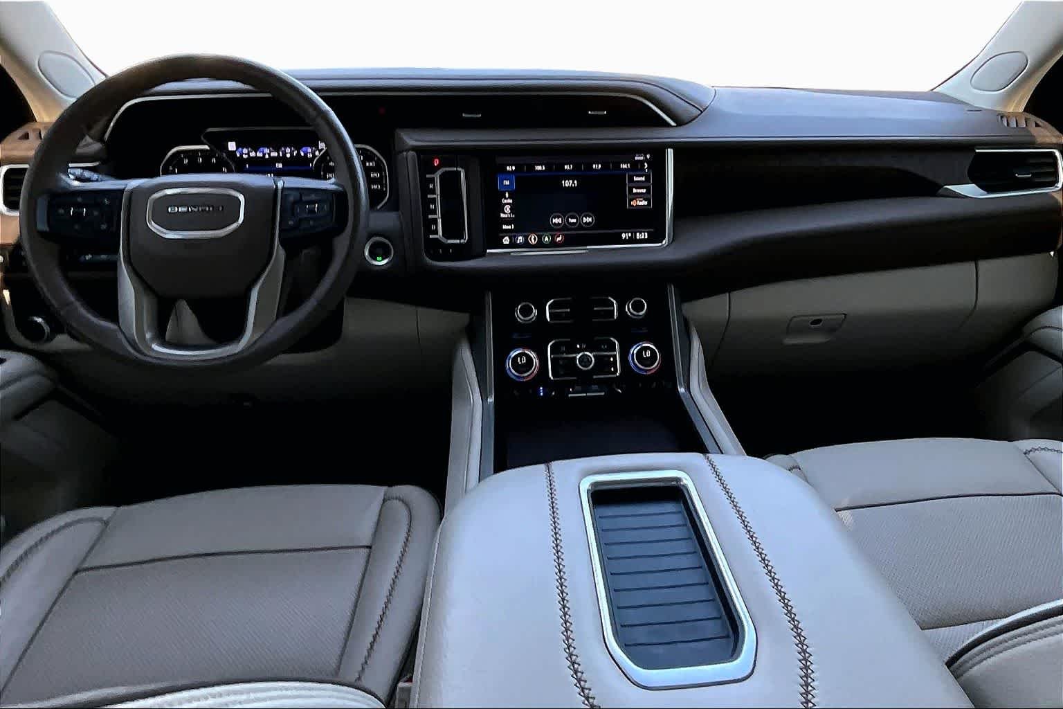 Used 2021 White Frost Tricoat GMC Denali image 15