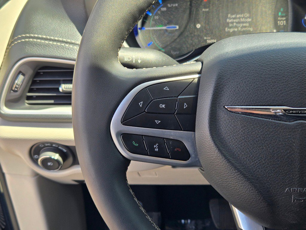 2024 Chrysler Pacifica PHEV Select - Photo 31