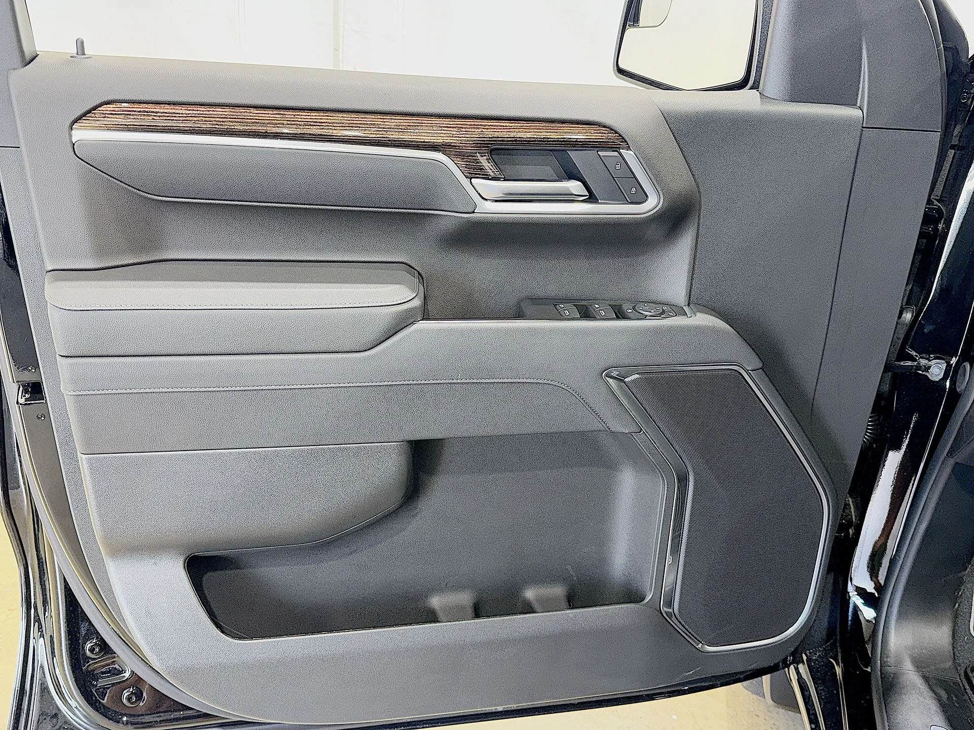 New 2026 Onyx Black GMC Elevation image 70