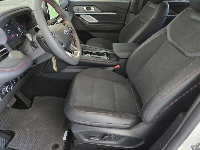 New 2027 Star White Metallic Tri-Coat Ford ST image 24