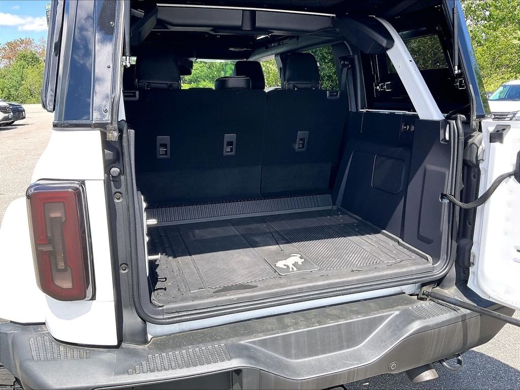 Used 2023 Oxford White Ford Badlands image 33