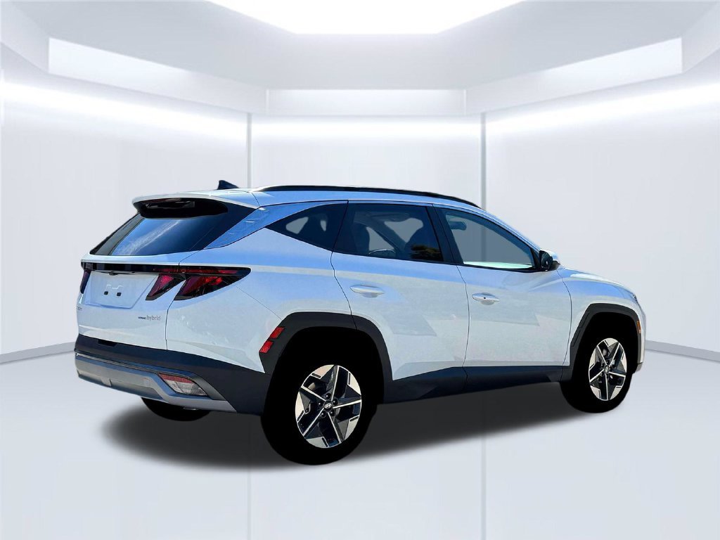 New 2026 White Hyundai SEL image 8