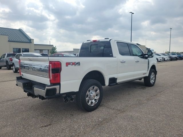New 2026 Star White Metallic Tri-Coat Ford F-250® King Ranch® image 32