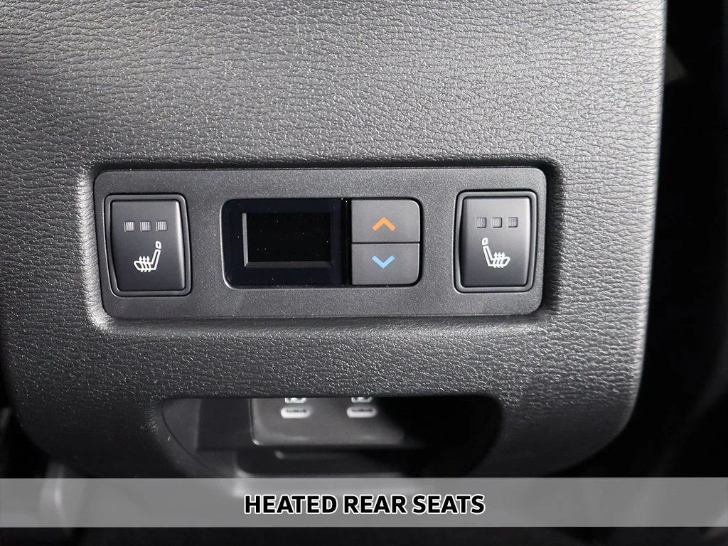 2025 Mitsubishi Outlander SEL - Photo 10