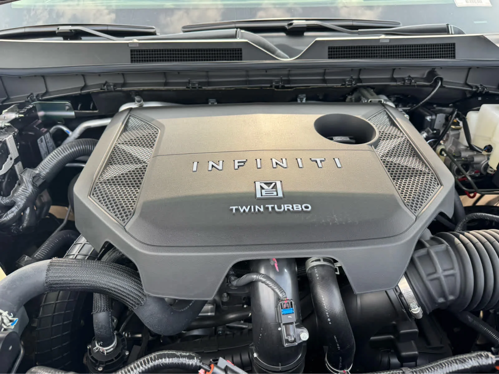 New 2026 BLACK OBSIDIAN INFINITI Luxe 2WD image 21