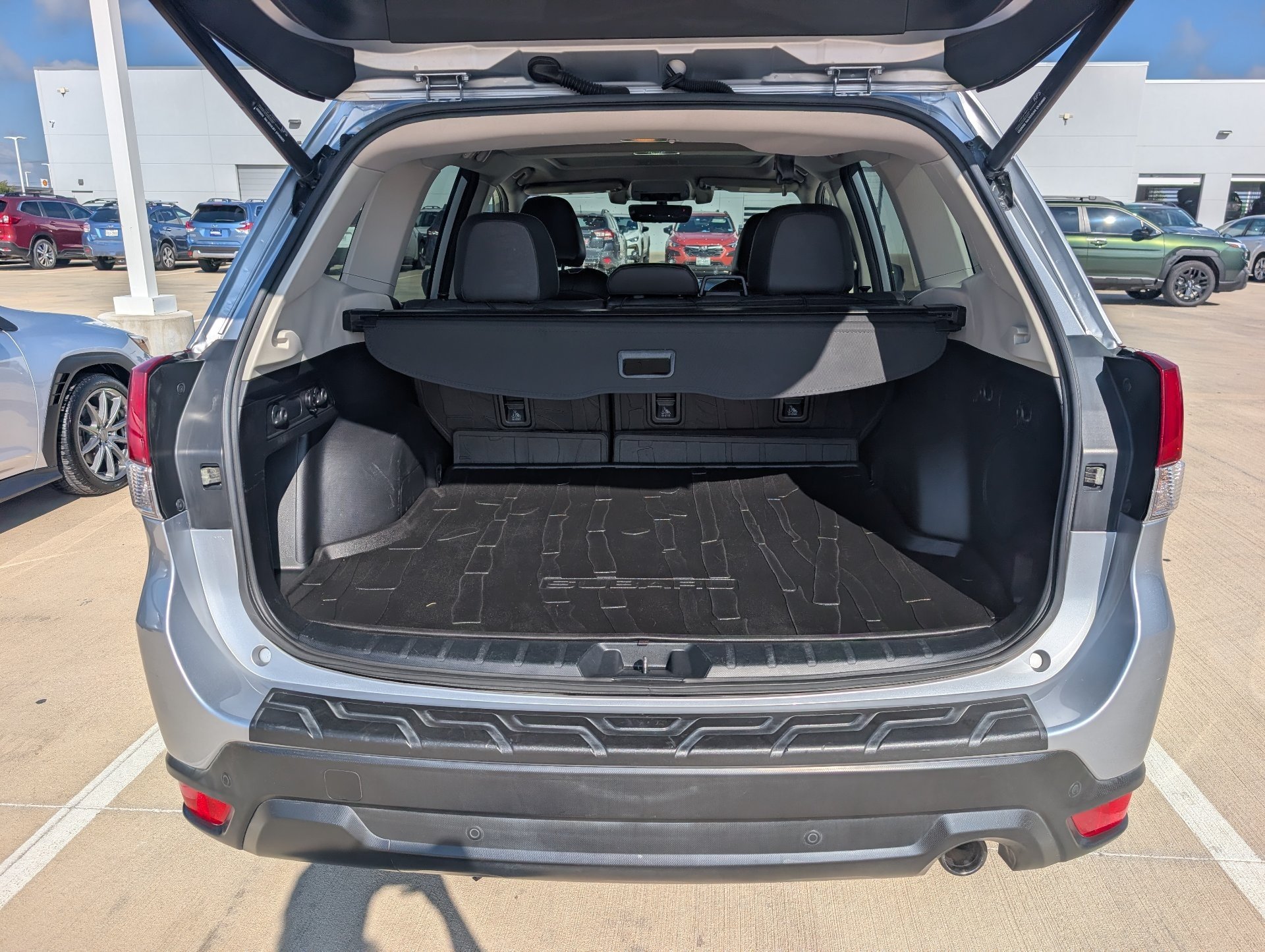Used 2019 Silver Subaru Limited image 31