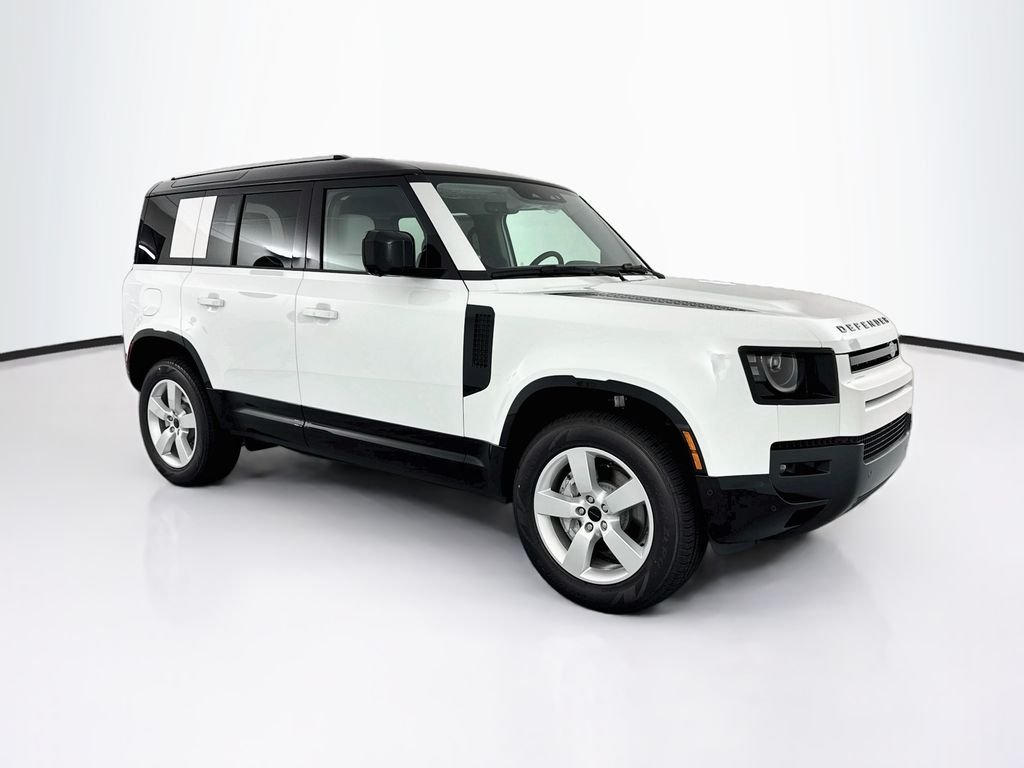 New 2026 Fuji White Land Rover X-Dynamic SE image 3