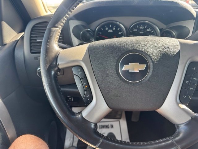 Used 2007 White Chevrolet LT image 29