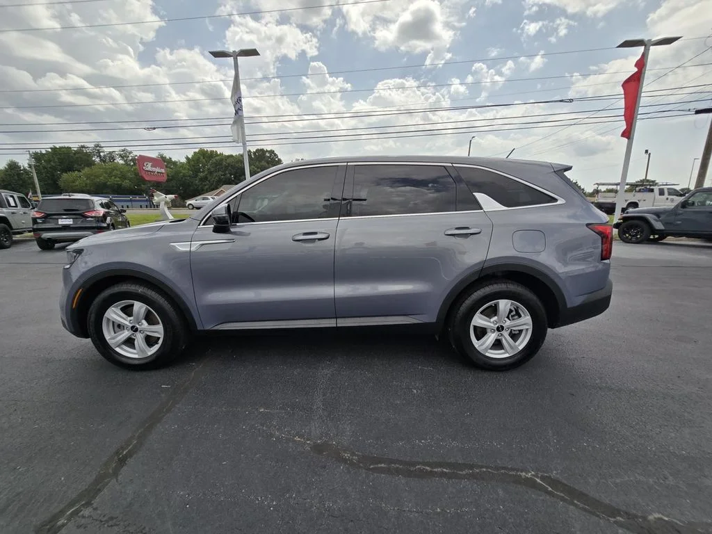 Used 2023 Silver Kia LX image 4