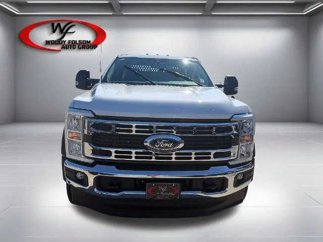 New 2026 Oxford White Ford F-550® XL image 21