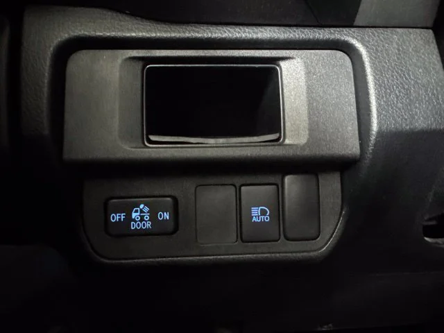 Used 2019 Gray Toyota SR image 18