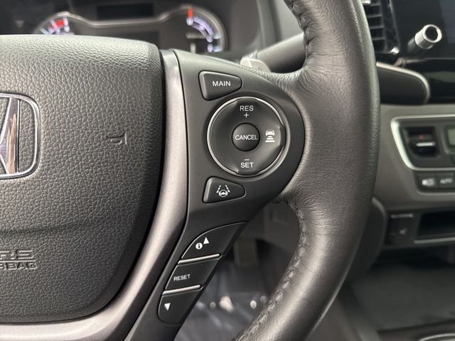 Used 2023 Silver Honda RTL image 31