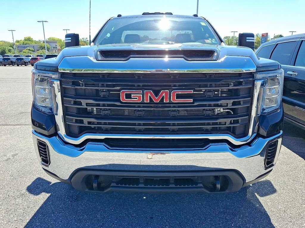 Used 2020 Black GMC Base image 2