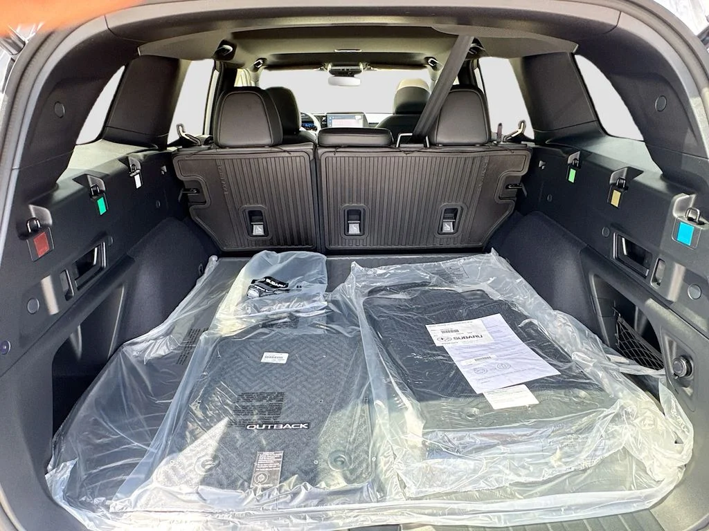 New 2026 ICE SILVER METALLIC Subaru Premium image 33