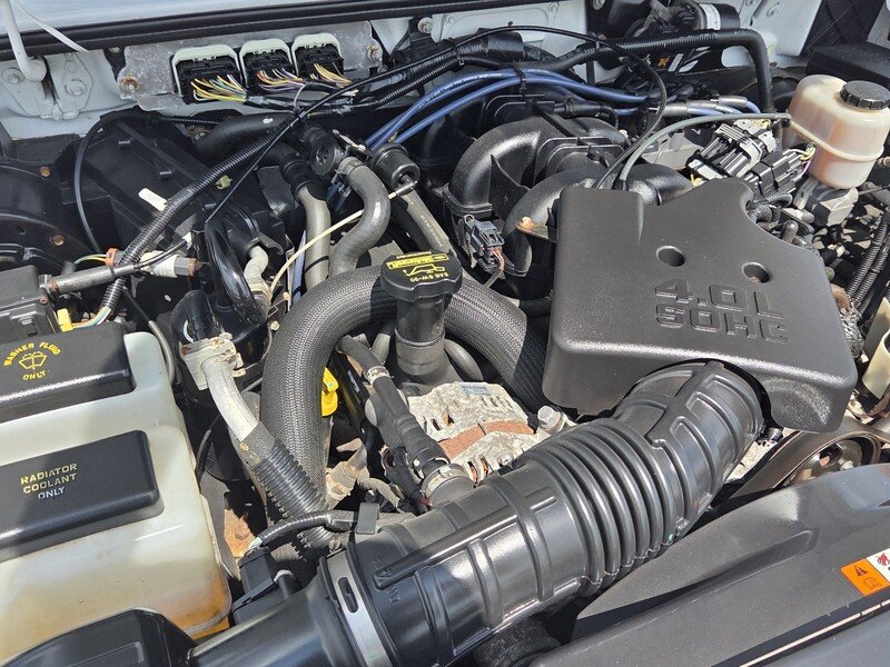 Used 2011 Oxford White FORD 4WD 4DR SUPERCAB 126" XLT image 18