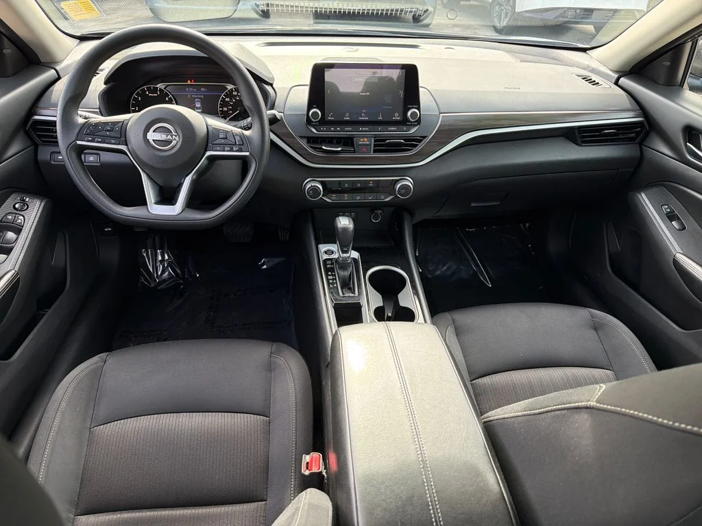 2024 Nissan Altima SV - Photo 14