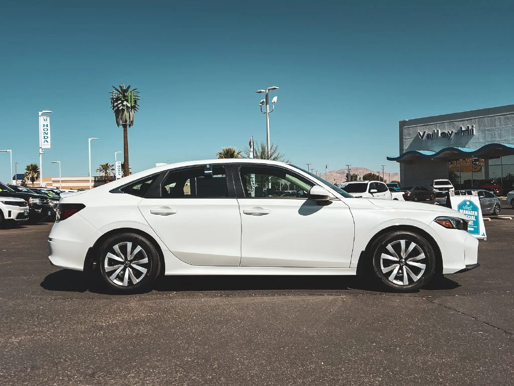 New 2026 Platinum White Pearl Honda LX image 2