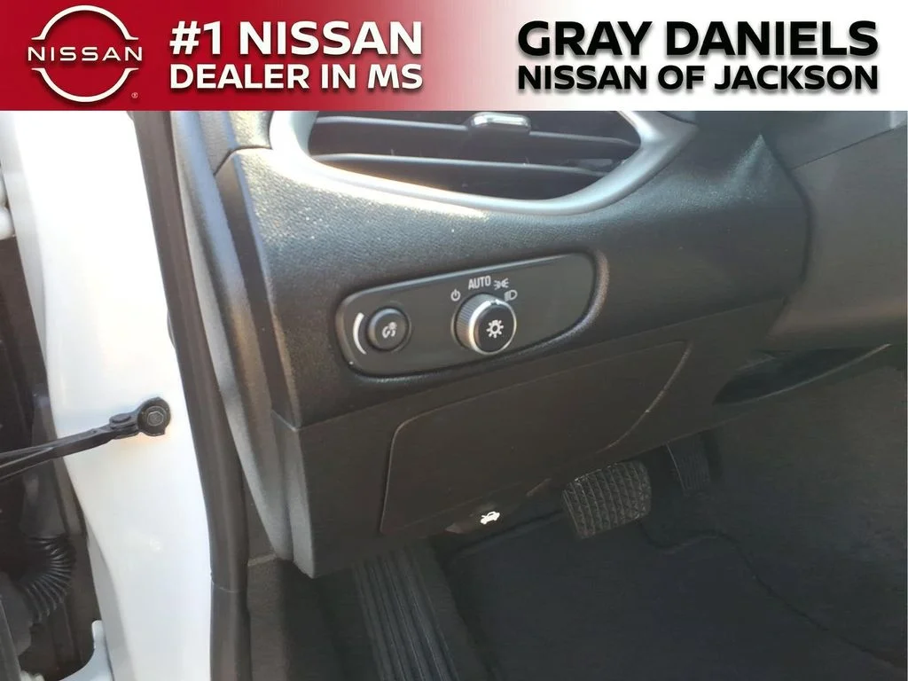 Used 2024 White Chevrolet LT image 12