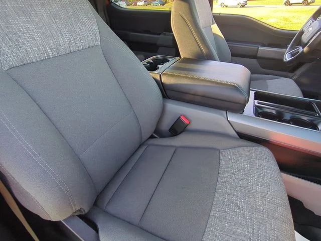 Used 2023 Red Ford XLT image 34