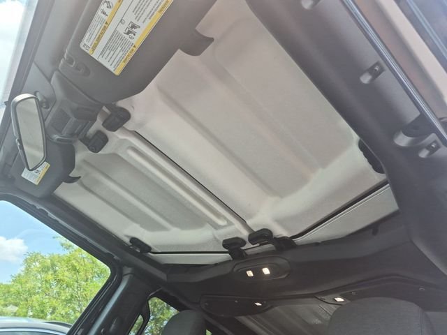 Used 2025 Blue Jeep Nighthawk image 12