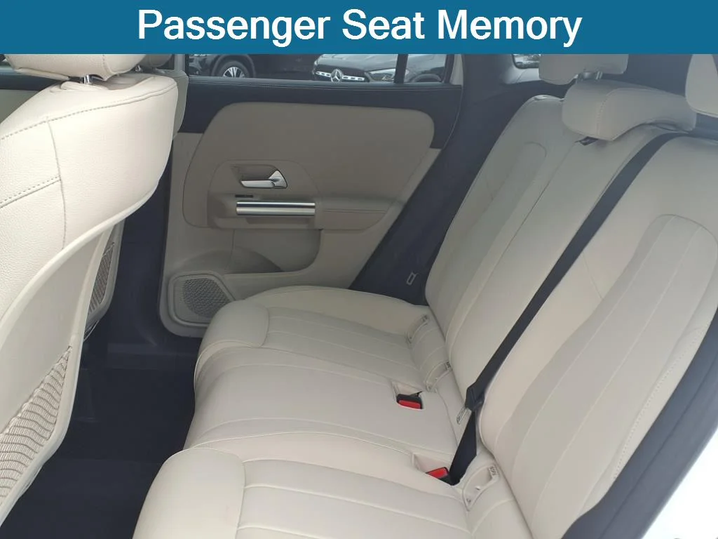 Certified Used 2026 Polar White Mercedes-Benz GLA 250 image 10
