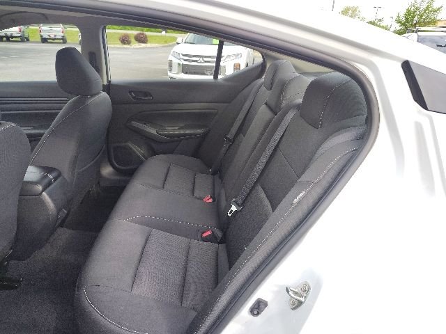 Used 2025 White Nissan 2.5 SV image 25