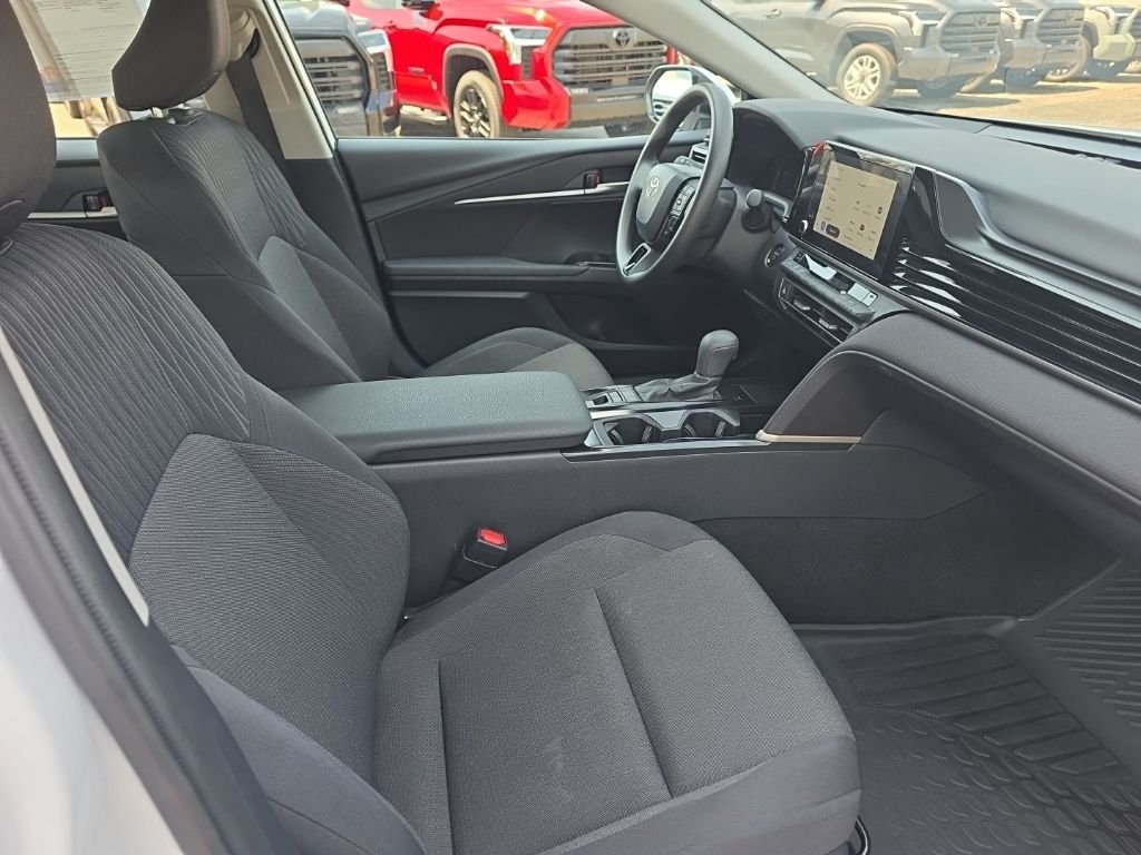 Used 2025 White Toyota LE image 9