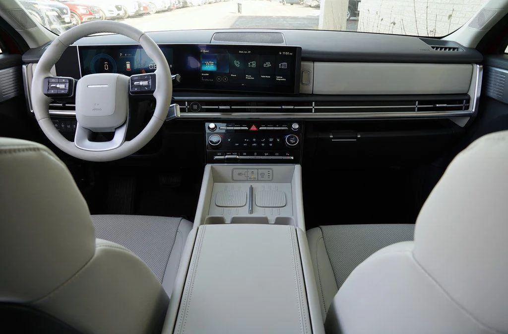 2025 Hyundai Santa Fe SEL - Photo 6
