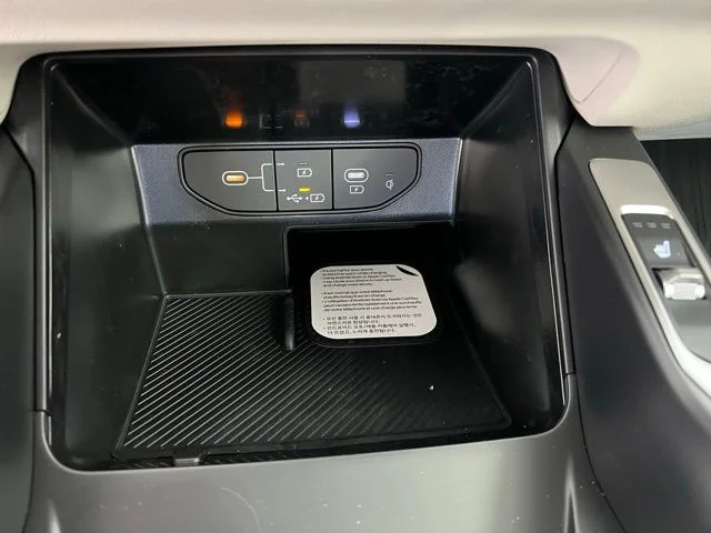 New 2026 White Kia EX image 24