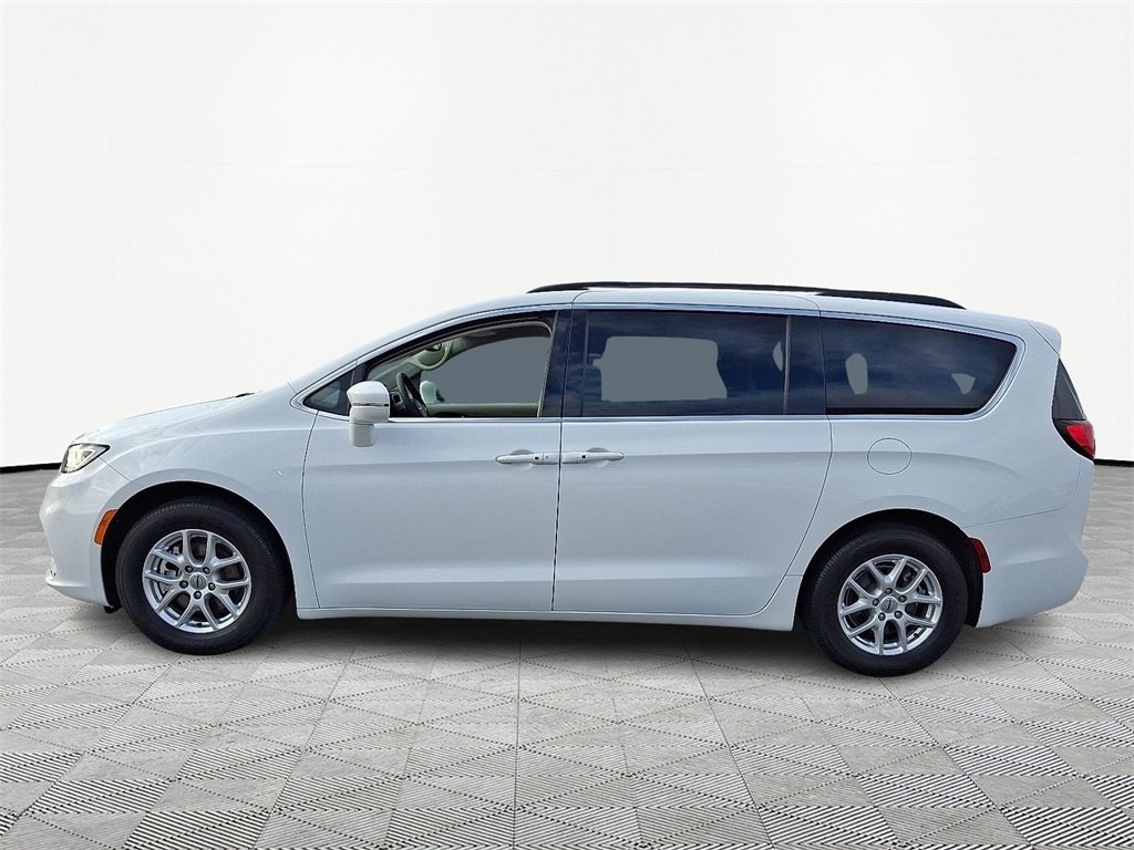 2022 Chrysler Pacifica Touring L photo 4