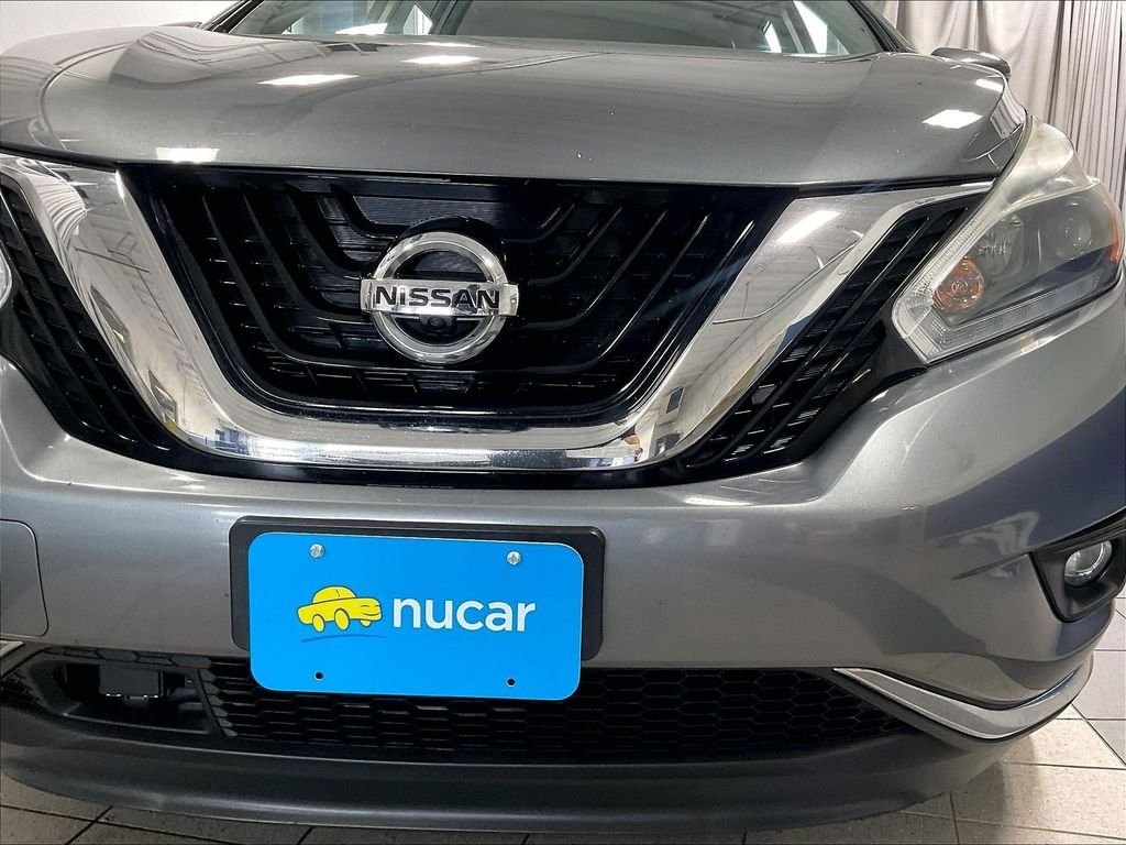Used 2018 Gray Nissan SL image 33