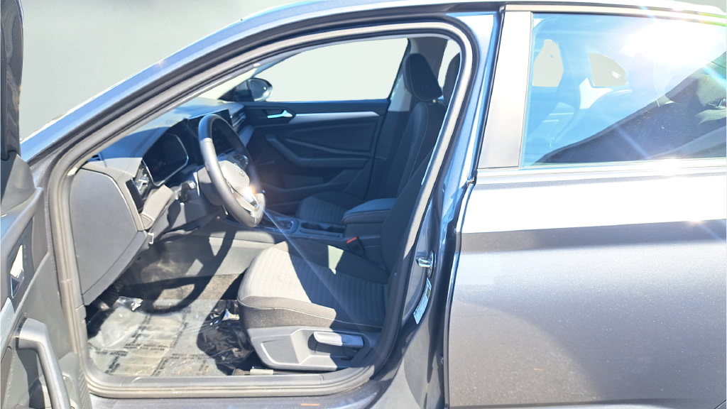New 2025 Gray Volkswagen 1.5T S image 10