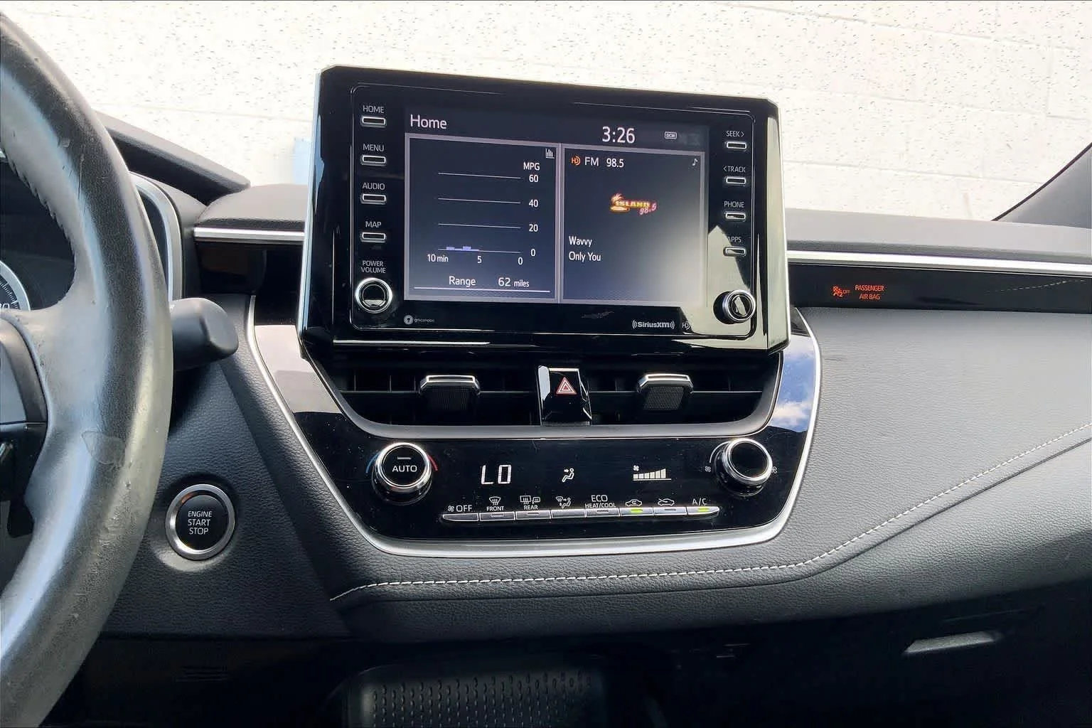 Used 2019 Sil/silver Toyota SE image 34