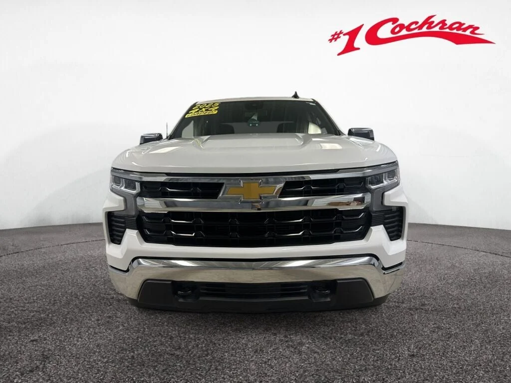 Certified Used 2025 Summit White Chevrolet LT image 33