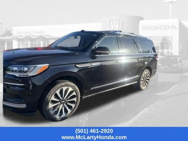 Used 2022 Black Metallic Lincoln Reserve image 10